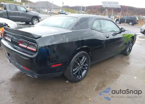 2019 Dodge Challenger Sxt Awd z USA, uszkodzony, nr VIN 2C3CDZGG8KH592226
